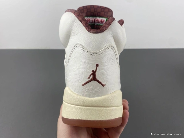 Kick Theory Jordan Air El Grito HF8833-100 5 0802